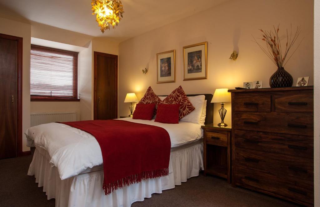 Dunhallin House Inverness Room photo